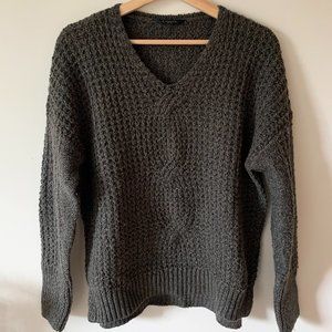 Denver Hayes cable knit sweater